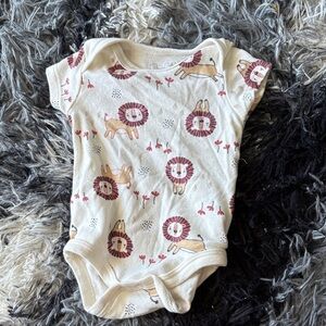 Rene Rofe Cream and Red Lion Print Bodysuit